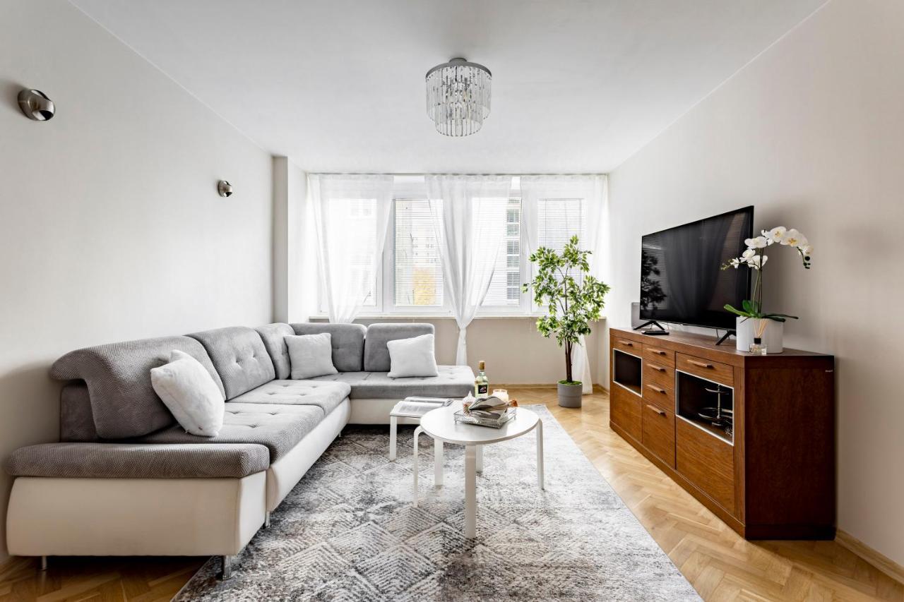 Apartment Hala Mirowska *